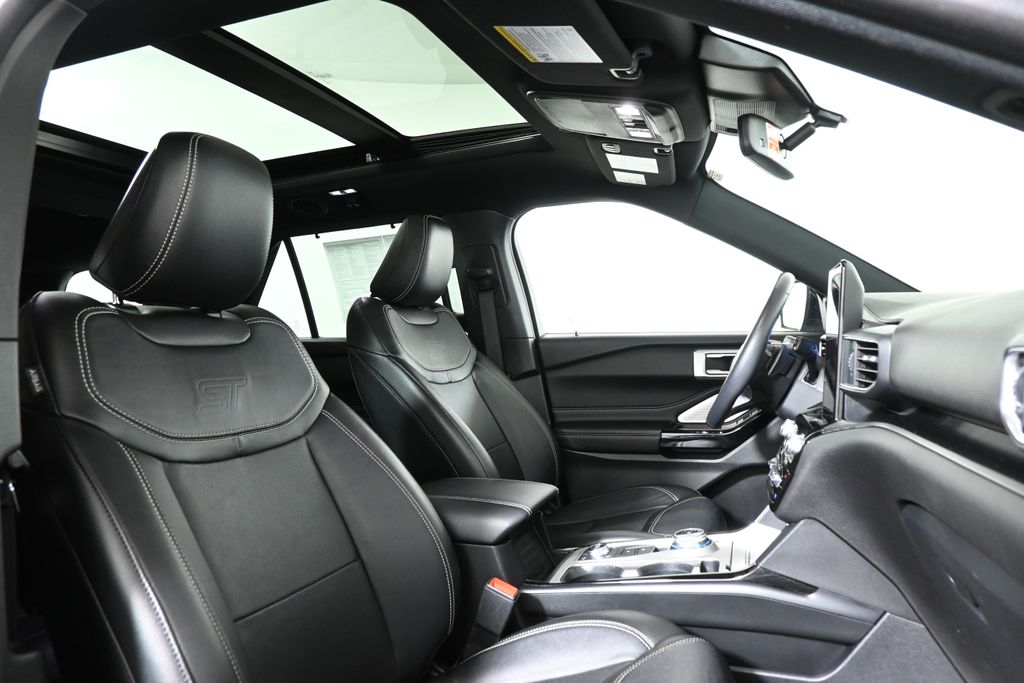 Thumbnail: 2022 Ford Explorer - 28