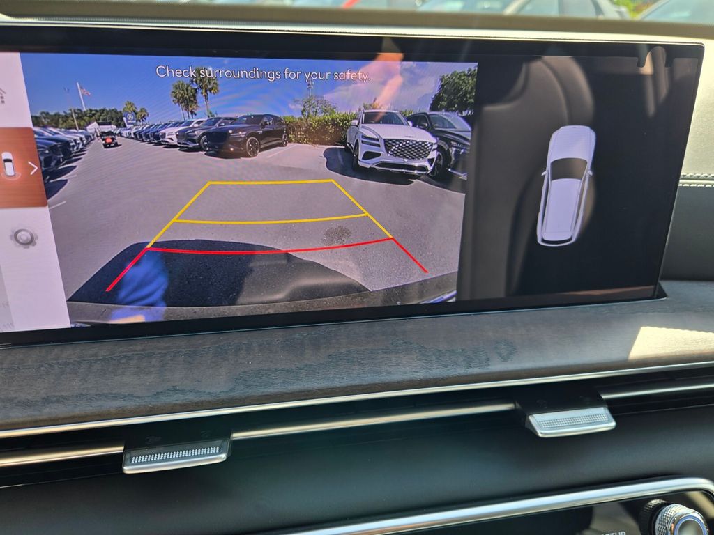 2027 Genesis GV80