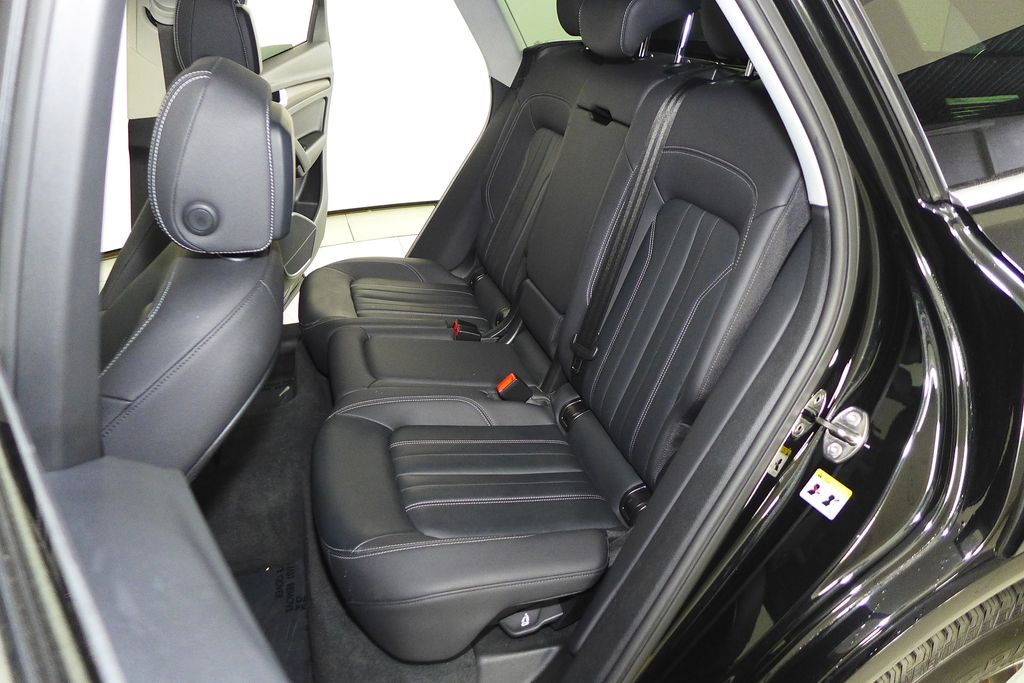 Thumbnail: 2023 Audi Q5 - 21