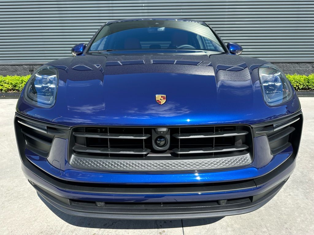 Thumbnail: 2026 Porsche Macan - 8