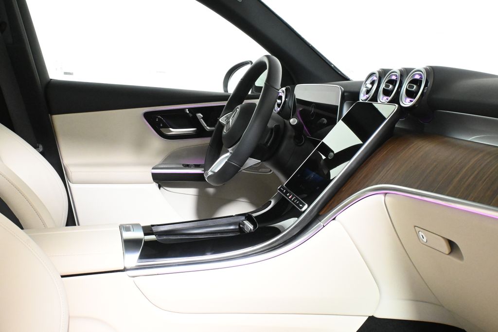 Thumbnail: 2026 Mercedes-Benz GLC - 32