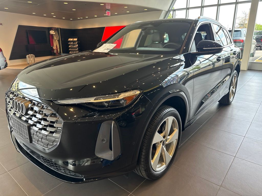 Mythos Black Metallic 2026 Audi Q5 SUV / Crossover All-Wheel Drive 7-Speed Automatic