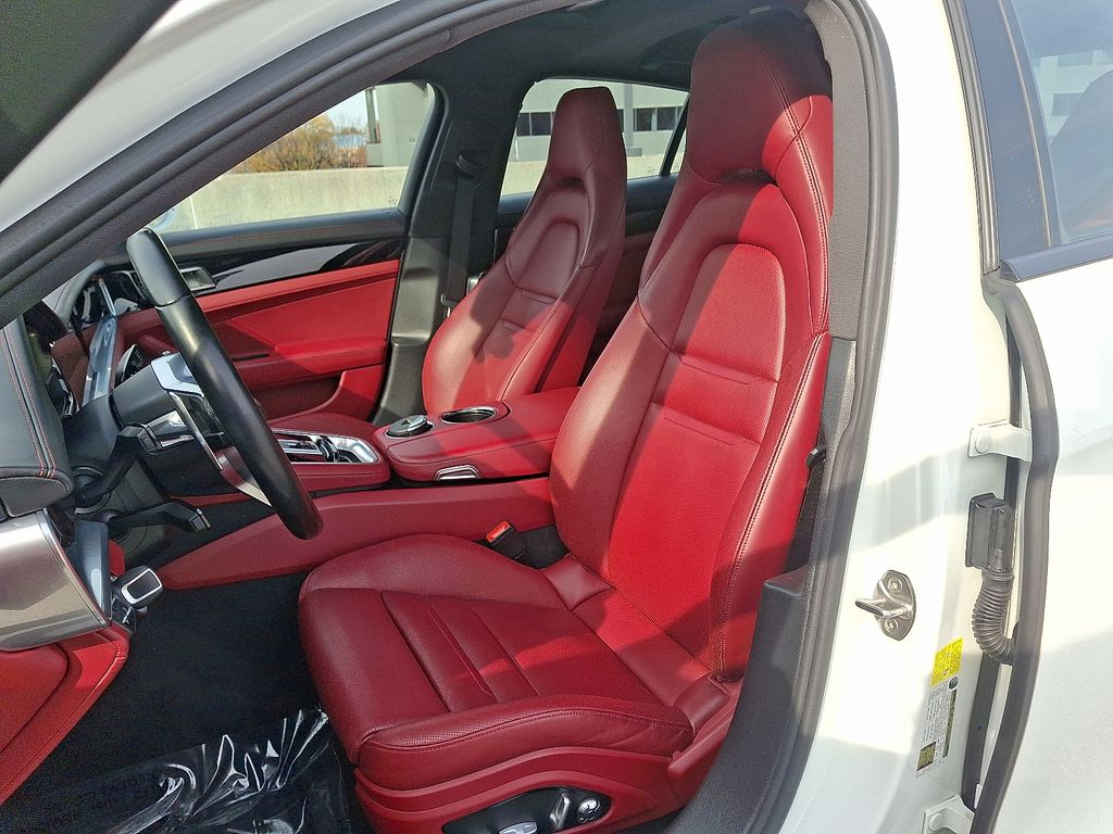 Thumbnail: 2019 Porsche Panamera - 5