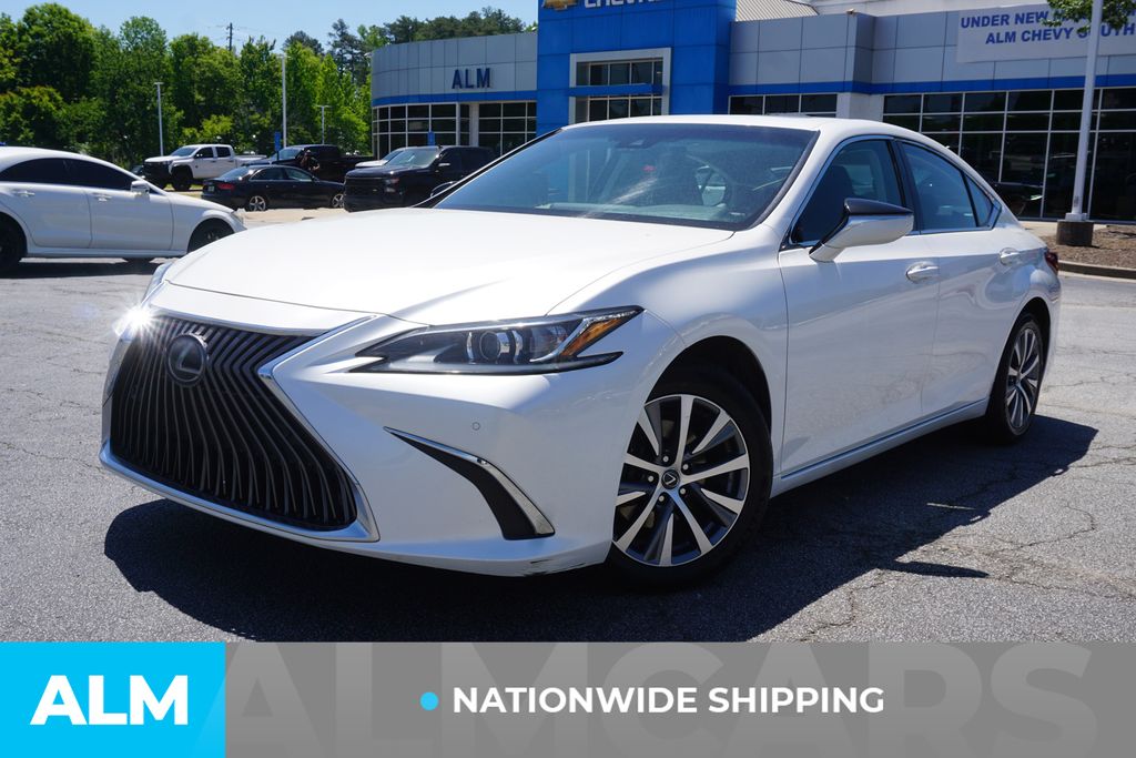 Used 2019 White Lexus 350 image 2