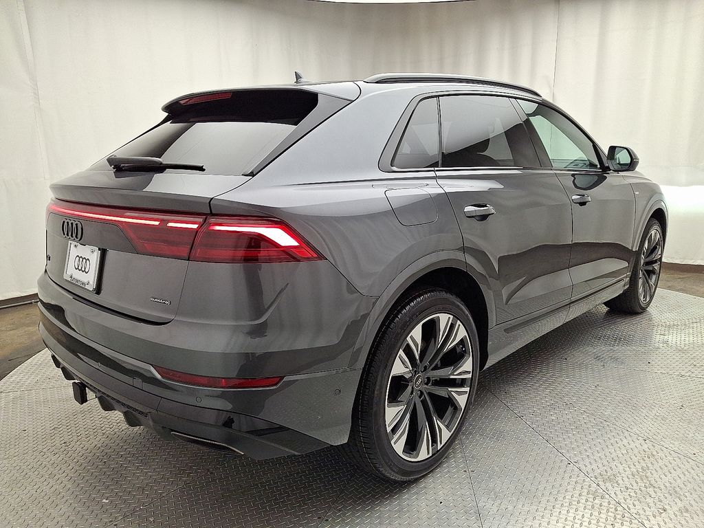 Thumbnail: 2026 Audi Q8 - 3