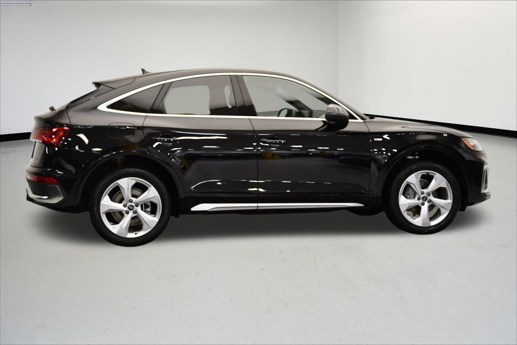 Thumbnail: 2025 Audi Q5 - 6