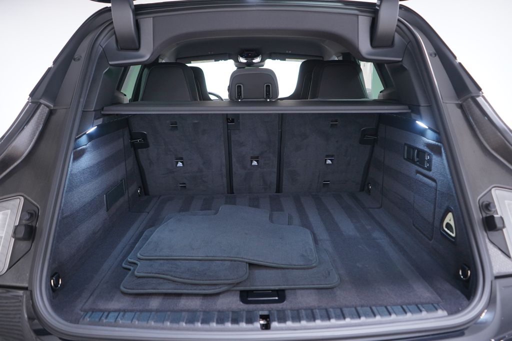 Thumbnail: 2026 BMW iX - 22