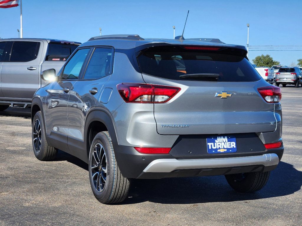 2025 Chevrolet TrailBlazer LT 3