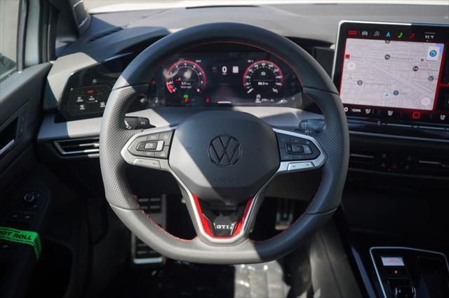 Thumbnail: 2025 Volkswagen Golf - 9