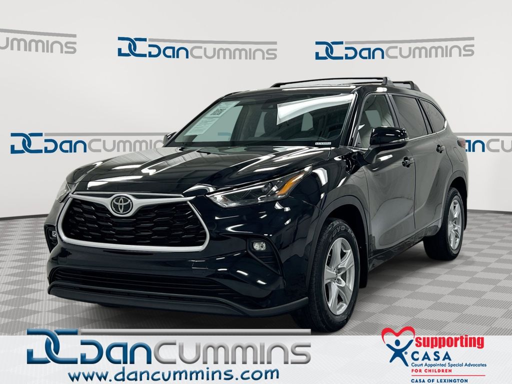 Midnight Black Metallic 2024 Toyota Highlander LE FWD SUV / Crossover Front-Wheel Drive 8-Speed Automatic