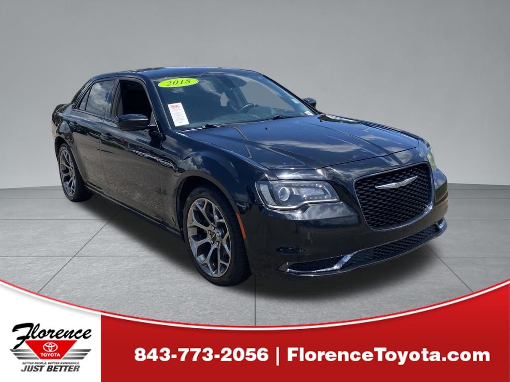 Gloss Black 2018 Chrysler 300 Sedan Rear-Wheel Drive 8-Speed Automatic