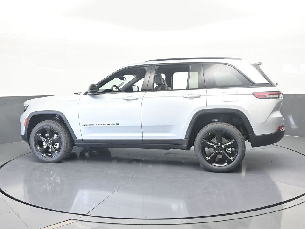 New 2025 Silver Zynith Jeep Limited image 3