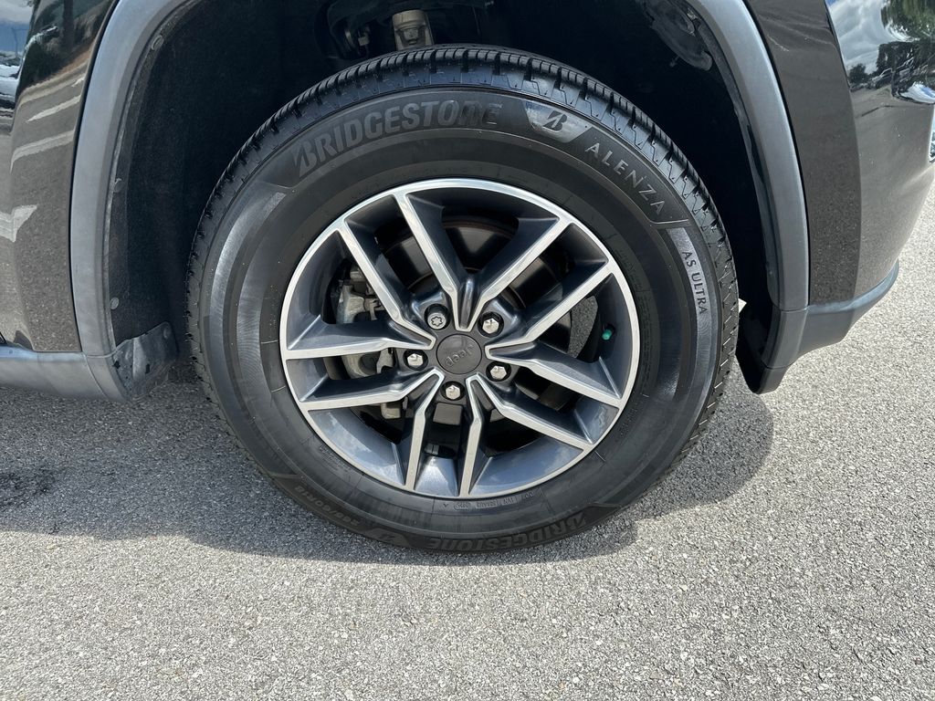 Used Car 2020 Jeep Grand Cherokee  Limited For Sale Under $25,000 In Austin, Texas
