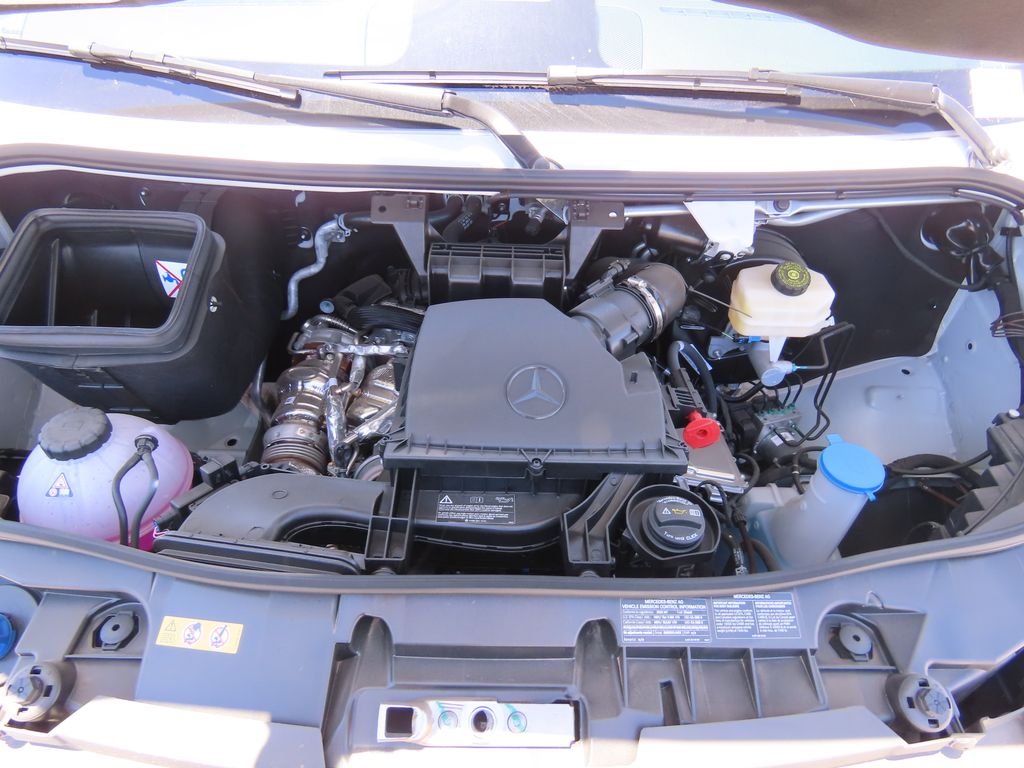 Thumbnail: 2025 Mercedes-Benz Sprinter - 31