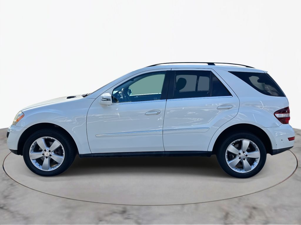 Thumbnail: 2011 Mercedes-Benz M-Class - 12