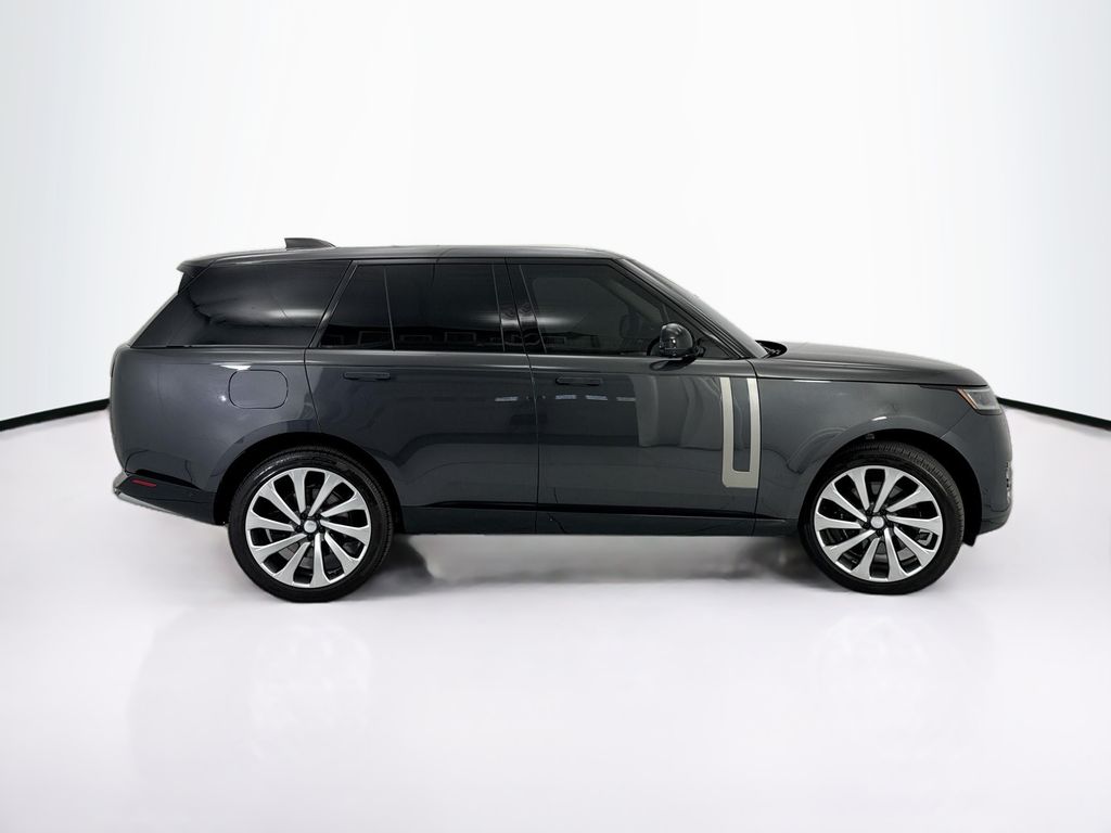 Thumbnail: 2023 Land Rover Range Rover - 4