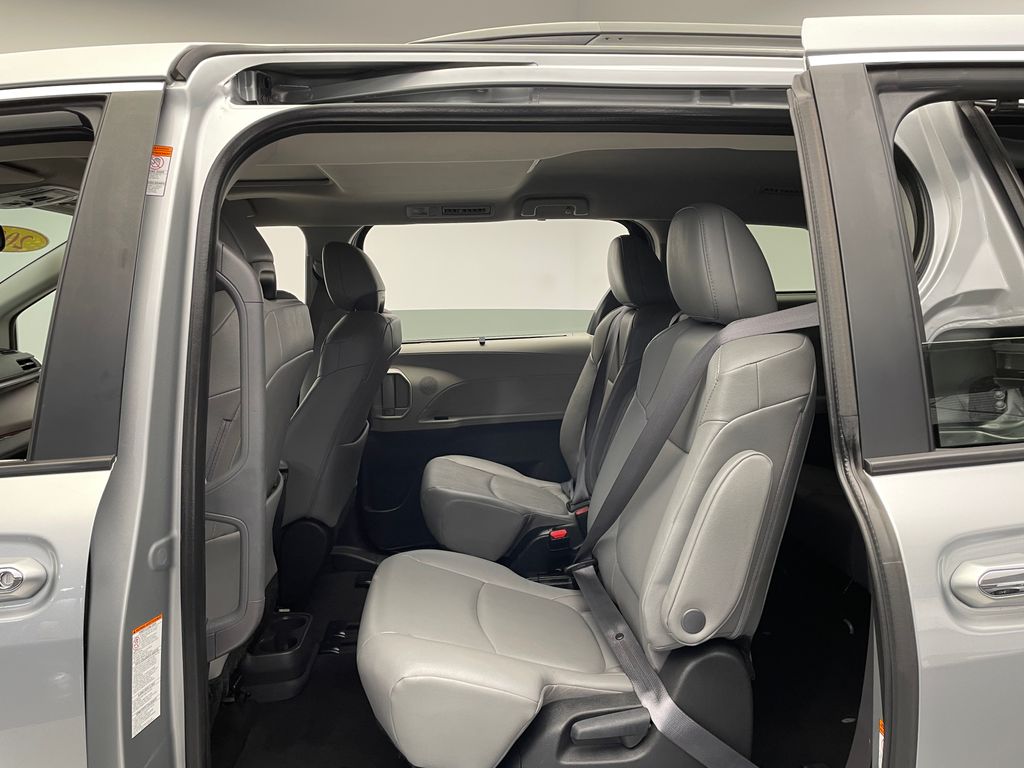 Thumbnail: 2023 Toyota Sienna - 15