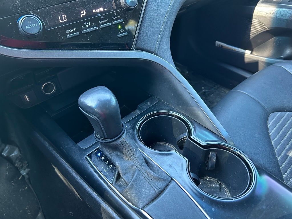 Thumbnail: 2020 Toyota Camry - 26