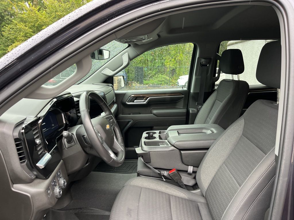 Thumbnail: 2022 Chevrolet Silverado 1500 - 12