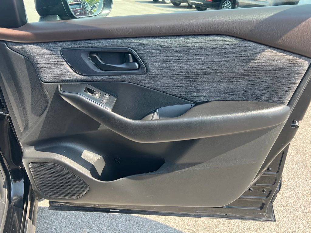 Used 2023 Nissan Rogue SUV