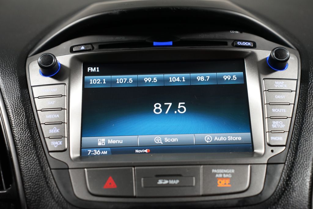 Thumbnail: 2015 Hyundai Tucson - 17