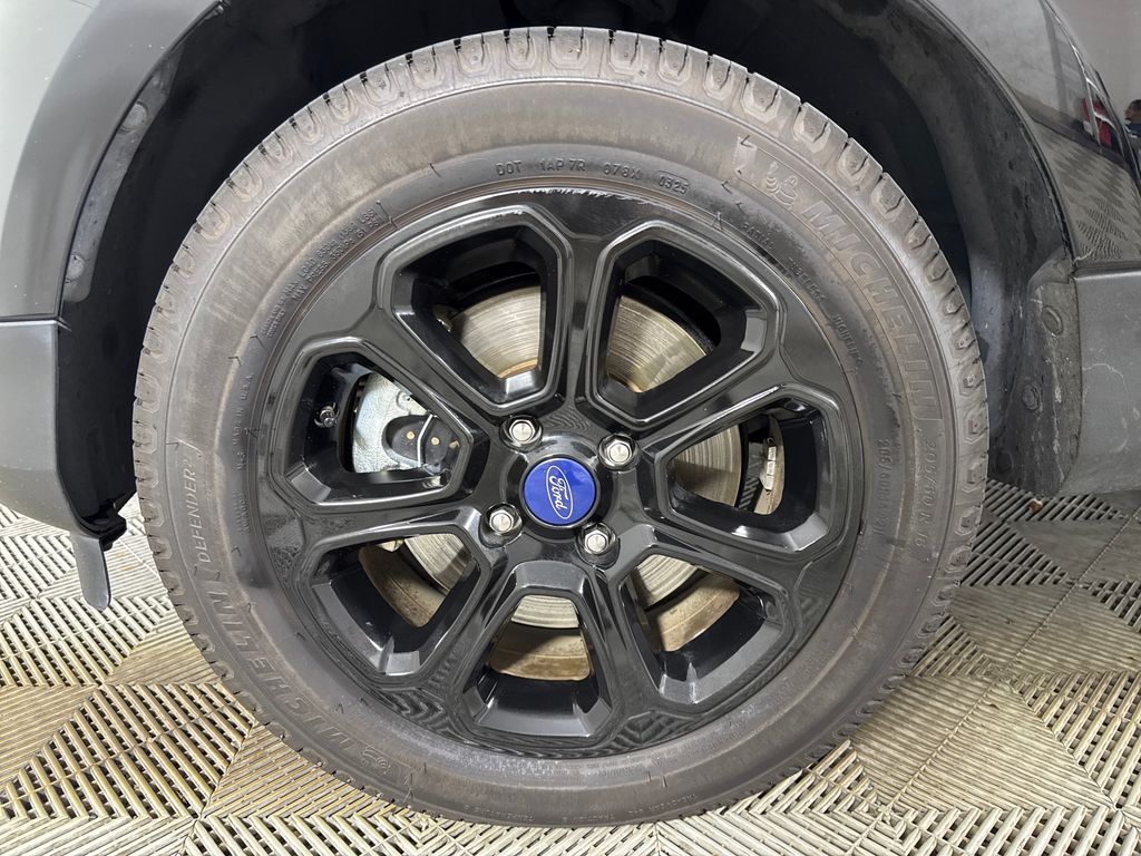 Certified Used 2021 Black Ford SE image 14