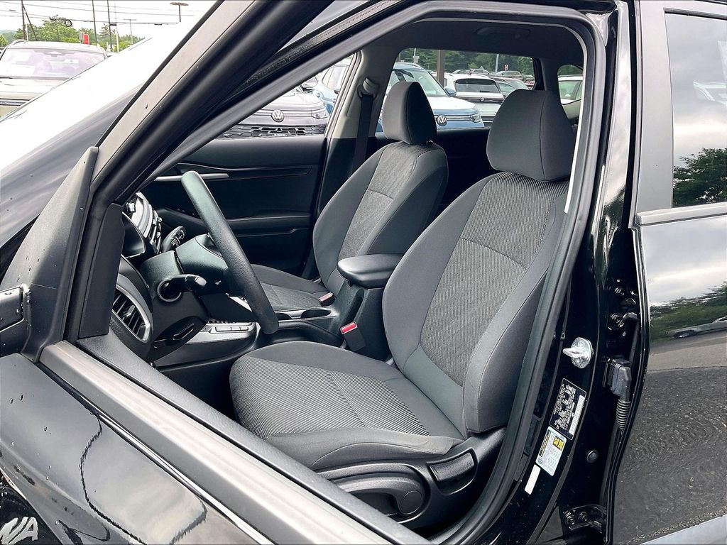 2023 Kia Seltos — photo 9