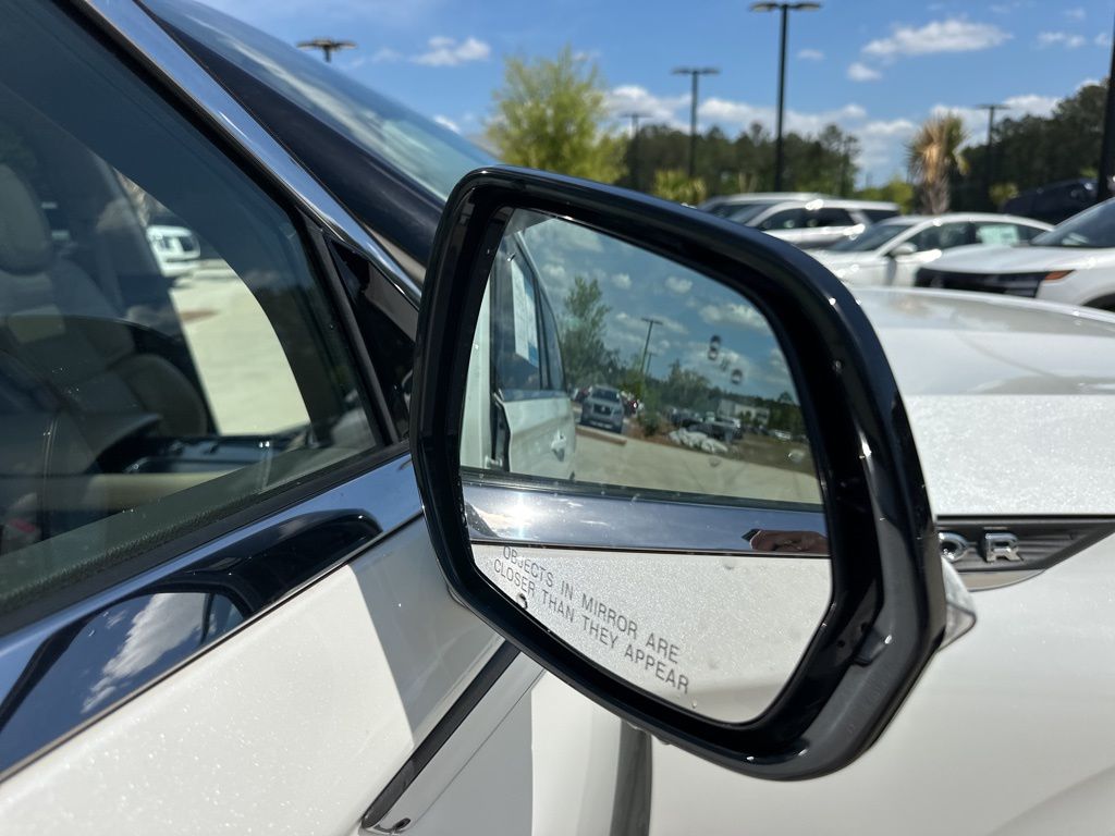 2021 Pristine White Lincoln Aviator Reserve AWD SUV