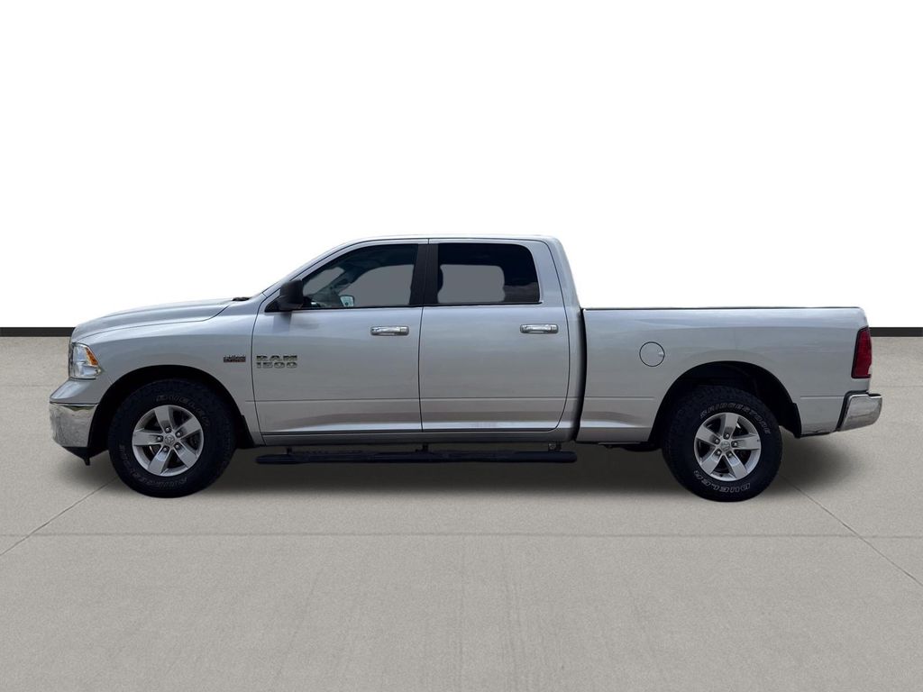 2017 Ram 1500 SLT - 7