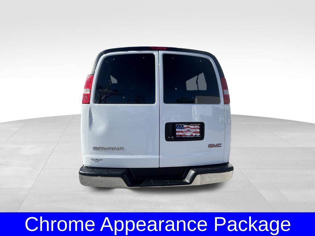 View vehicle photo 5
