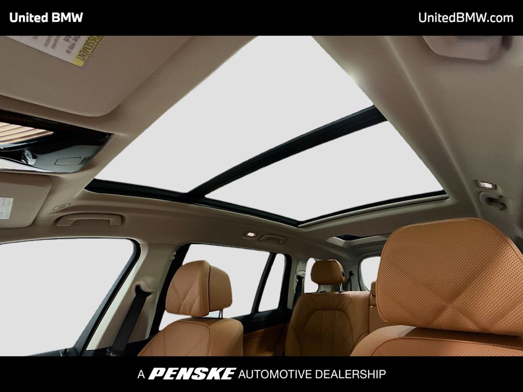 Thumbnail: 2025 BMW X7 - 12