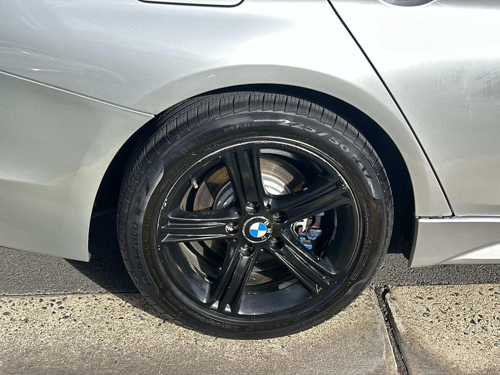 Thumbnail: 2015 BMW 3 Series - 16