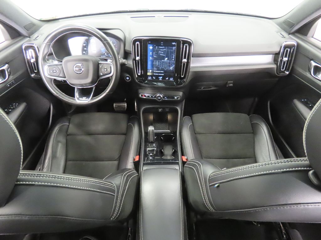 Thumbnail: 2019 Volvo XC40 - 15