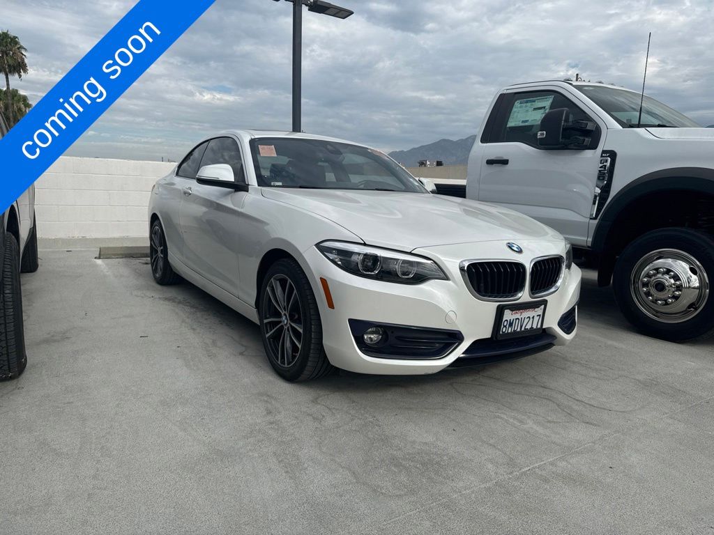 White Metallic 2018 BMW 2 Series Coupe Rear-Wheel Drive 8-Speed Automatic