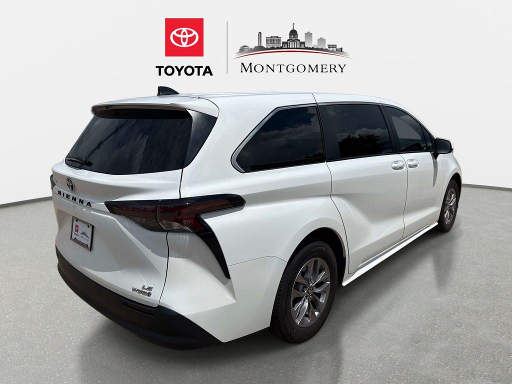 Used 2023 Toyota Sienna Van