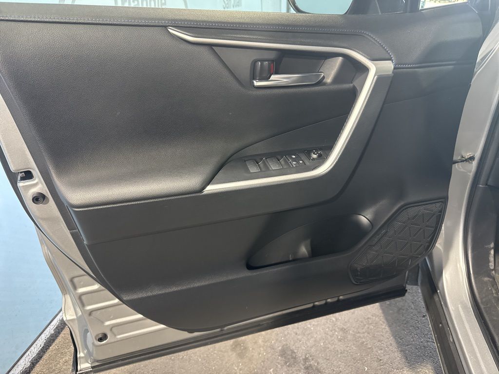 Thumbnail: 2023 Toyota RAV4 - 30