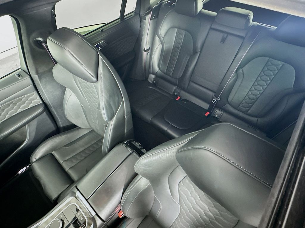 Thumbnail: 2021 BMW X6 - 22