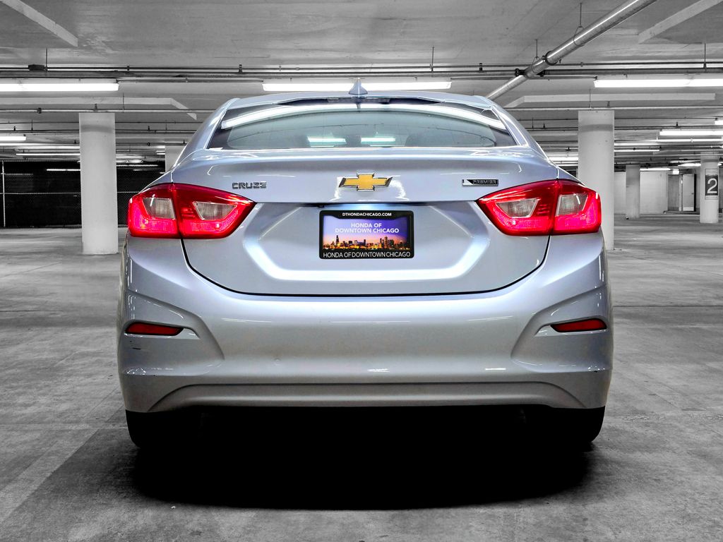 2017 Chevrolet Cruze Premier 8