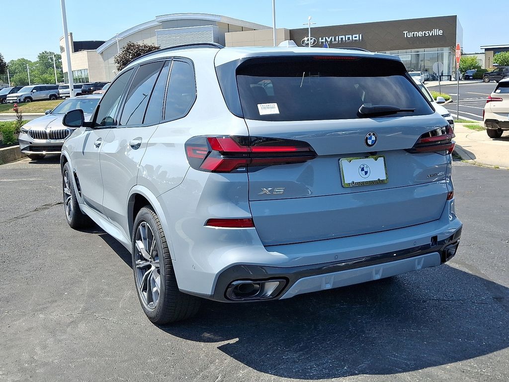 Thumbnail: 2026 BMW X5 - 3