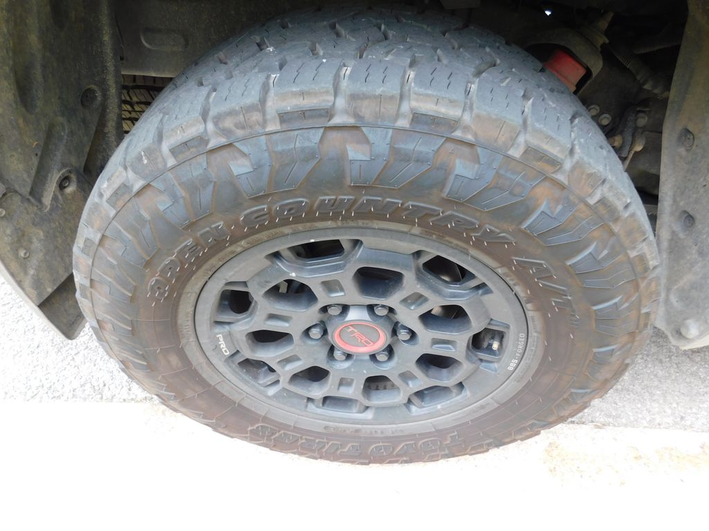 Thumbnail: 2022 Toyota Tundra - 8