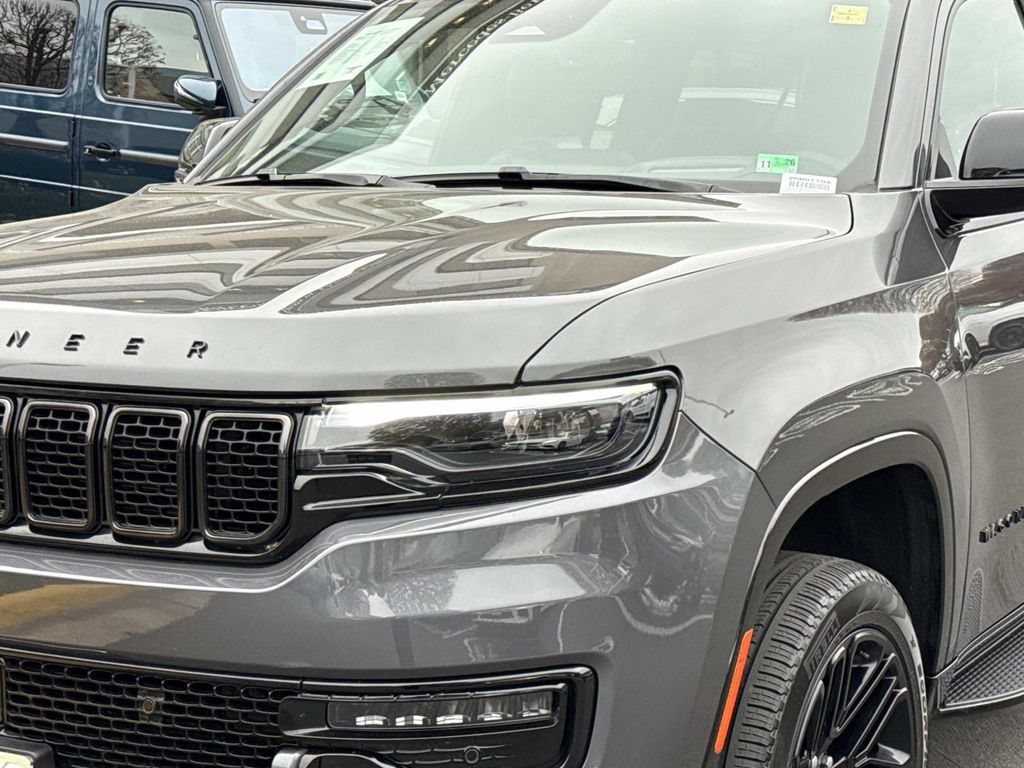 Thumbnail: 2025 Jeep Wagoneer - 2