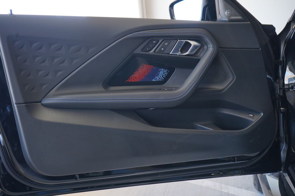 Thumbnail: 2025 BMW M2 - 9