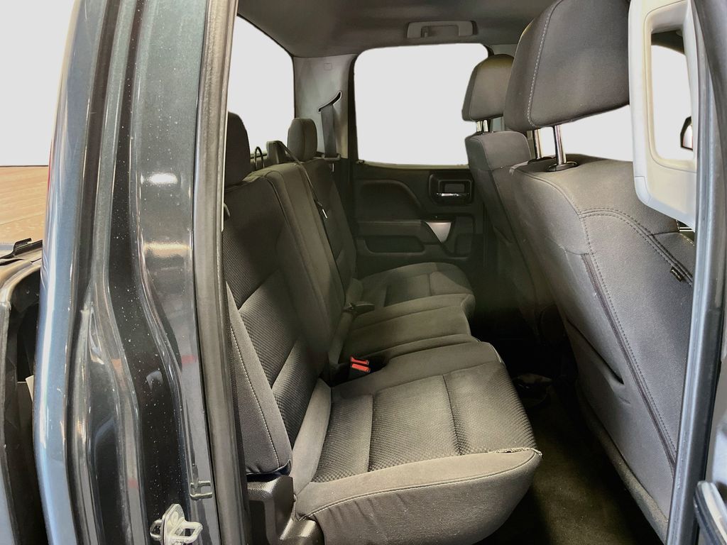 Used 2018 Graphite Metallic Chevrolet LT image 25