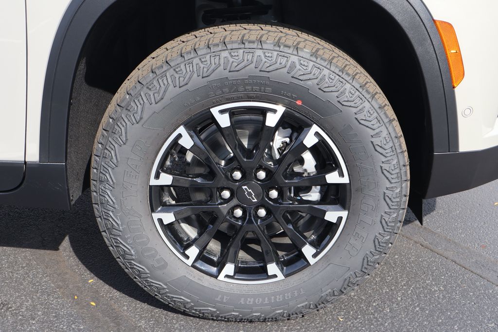 Thumbnail: 2026 Chevrolet Traverse - 11