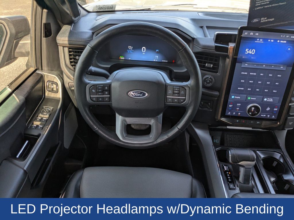 2023 Ford F-150 Lightning LARIAT