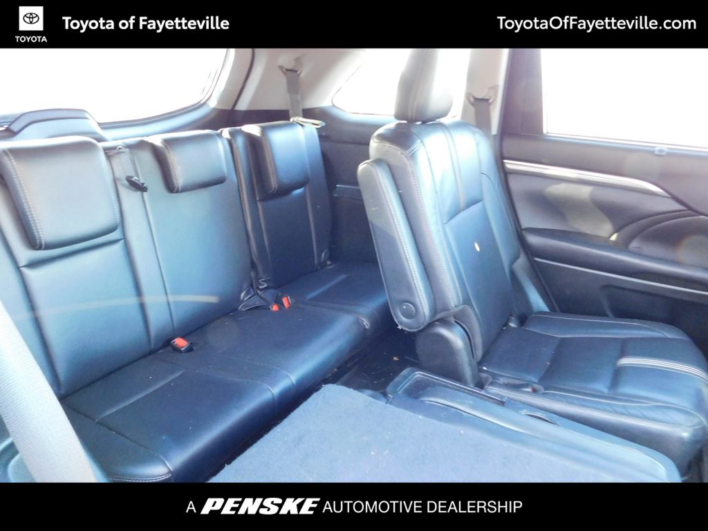 Thumbnail: 2017 Toyota Highlander - 5