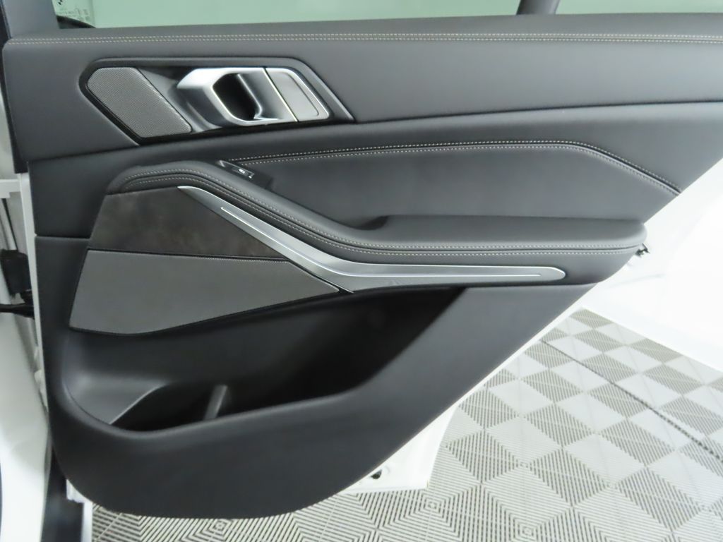 Thumbnail: 2026 BMW X5 - 28