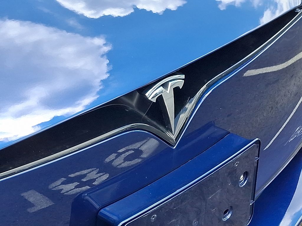 Thumbnail: 2023 Tesla Model S - 4