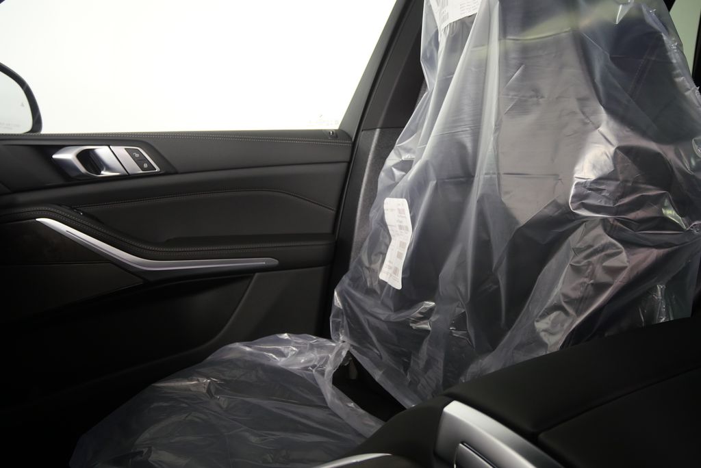 Thumbnail: 2026 BMW X5 - 22