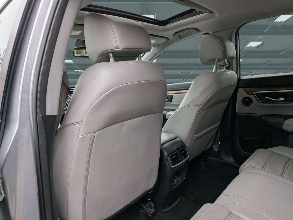 2022 Honda CR-V Touring - Photo 24